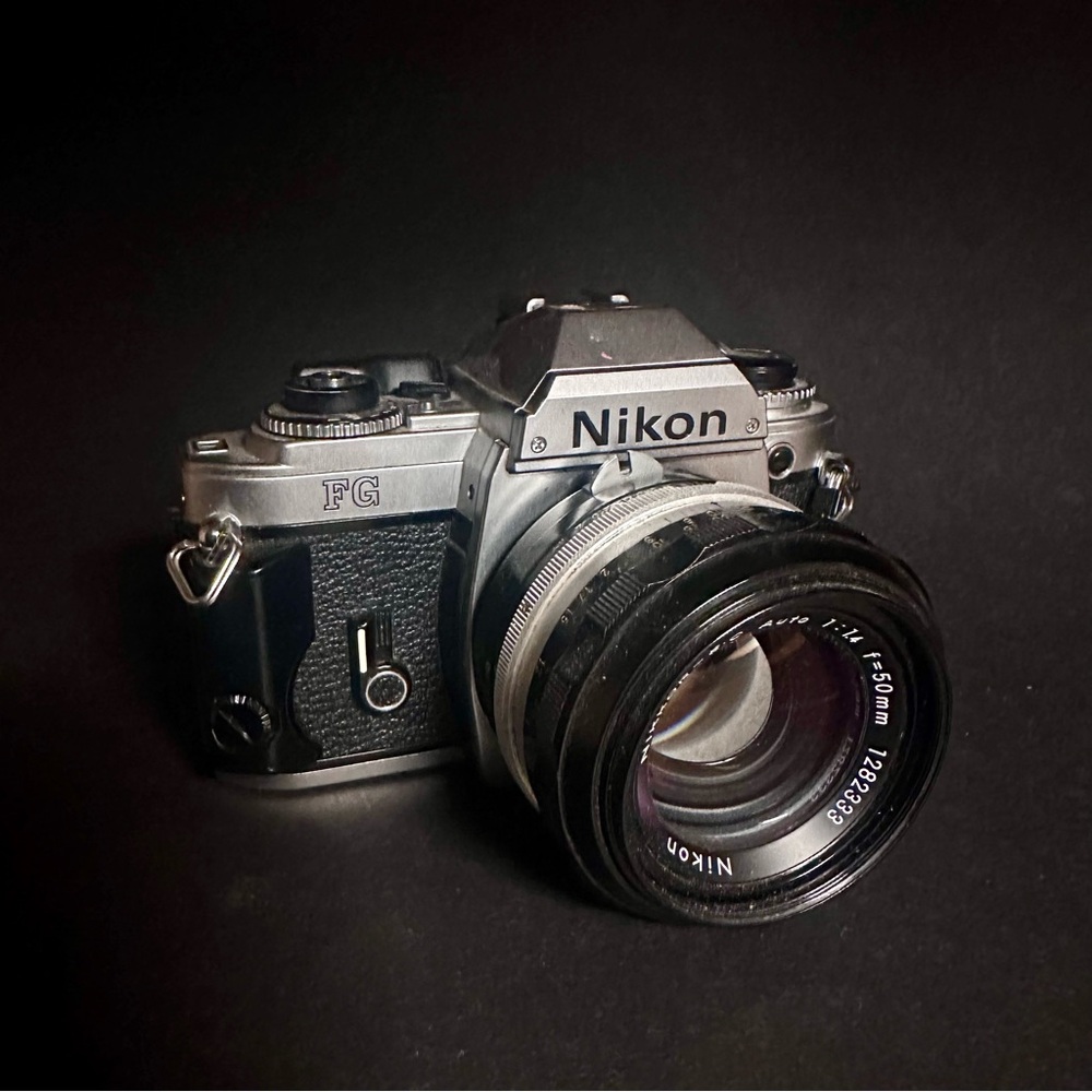 Nikon FG 35 mm SLR film camera Nikkor SC Auto 1: 1.4  f=50mm lens #1282333